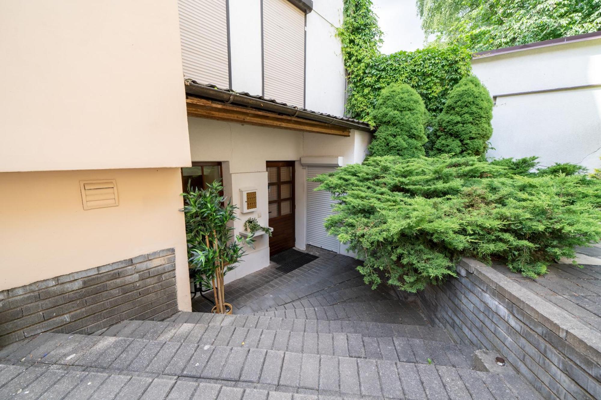Cozy Suite With Inner Yard Vilnius Exterior photo